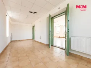 Prodej obchodního prostoru, Přerov - Přerov VI-Újezdec, Hlavní, 220 m2