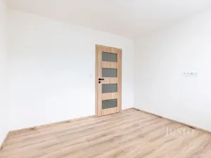 Pronájem bytu 2+1, Zlín, L. Váchy, 54 m2