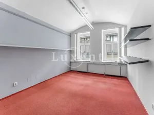 Prodej činžovního domu, Praha - Nové Město, Na bojišti, 805 m2