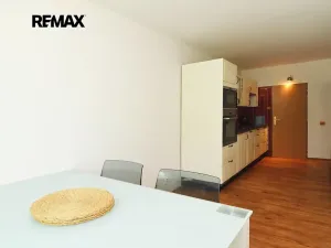 Pronájem bytu 3+1, Praha - Hlubočepy, Slivenecká, 76 m2
