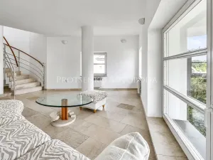 Prodej vily, Křižanov, Benešovo náměstí, 530 m2