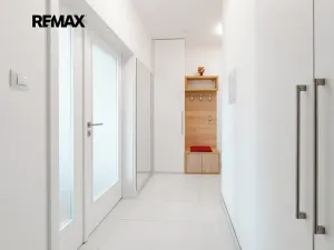 Prodej bytu 1+kk, Praha - Hrdlořezy, Učňovská, 45 m2