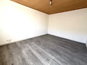 Pronájem bytu 2+1, Hrušovany u Brna, Sídliště, 58 m2
