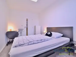 Pronájem bytu 2+kk, Praha - Nusle, Pujmanové, 40 m2