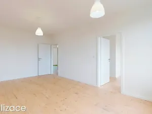 Prodej bytu 3+1, Hrušovany u Brna, Sídliště, 73 m2