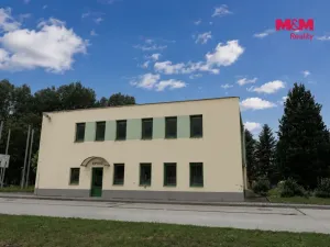 Pronájem kanceláře, Králův Dvůr, V Lukách, 200 m2