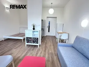 Pronájem bytu 1+kk, Praha - Strašnice, V olšinách, 38 m2