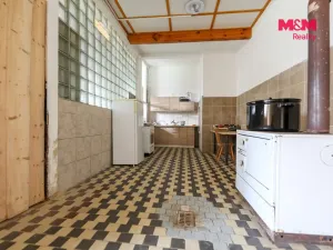 Prodej výrobních prostor, Černošín, 1100 m2
