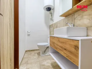 Prodej výrobních prostor, Černošín, 1100 m2