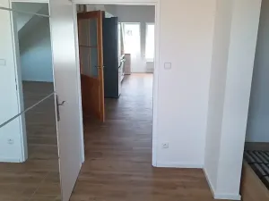 Pronájem bytu 3+kk, Praha - Kobylisy, Klíčanská, 93 m2