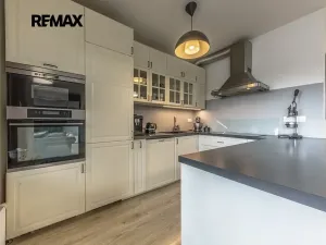 Prodej bytu 5+kk, Praha - Modřany, K Vystrkovu, 134 m2