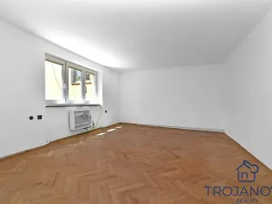 Prodej bytu 2+1, Benešov, Na Spořilově, 60 m2
