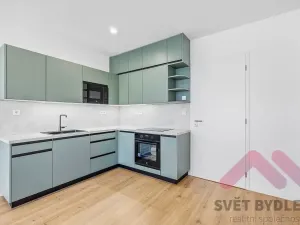 Pronájem bytu 1+kk, Praha - Modřany, Komořanská, 37 m2