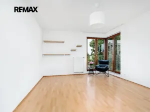 Pronájem bytu 3+kk, Zbuzany, Lomená, 72 m2