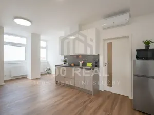 Pronájem bytu 1+kk, Pardubice, třída Míru, 32 m2