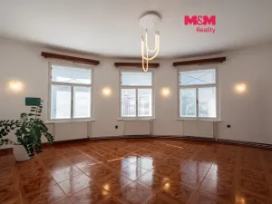 Pronájem kanceláře, Hradec Králové, Šafaříkova, 53 m2