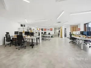 Prodej kanceláře, Praha - Smíchov, Na Zatlance, 232 m2