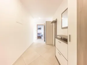 Pronájem bytu 2+kk, Praha - Holešovice, V háji, 55 m2
