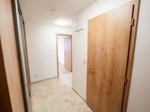 Pronájem bytu 2+kk, Praha - Strašnice, Strančická, 44 m2