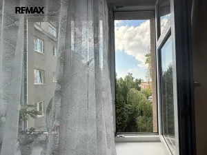 Pronájem bytu 1+1, Praha - Nusle, Na Veselí, 35 m2