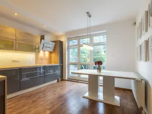 Prodej rodinného domu, Praha - Benice, Okrasná, 230 m2