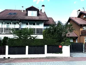 Prodej rodinného domu, Praha - Benice, Okrasná, 230 m2