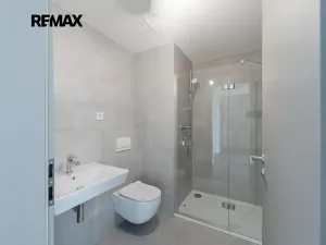 Prodej bytu 2+kk, Praha - Černý Most, Arnošta Valenty, 49 m2