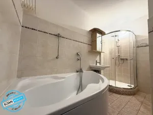 Pronájem bytu 2+1, Krnov, 60 m2
