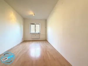 Pronájem bytu 2+1, Krnov, 60 m2
