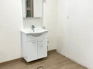 Pronájem komerční nemovitosti, Hořátev, 22 m2