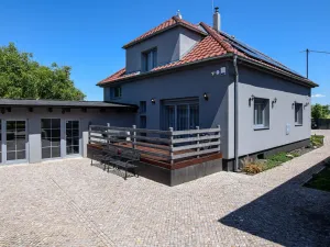 Prodej obchodního prostoru, Říčany - Jažlovice, Jažlovická, 249 m2