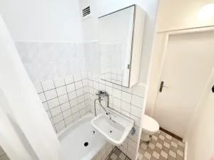 Prodej bytu 1+kk, Praha - Vokovice, Evropská, 22 m2