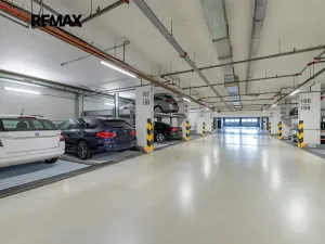 Prodej bytu 2+kk, Praha - Holešovice, Osadní, 54 m2