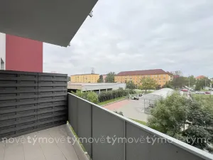 Pronájem bytu 1+kk, Pardubice, Pod Vinicí, 35 m2
