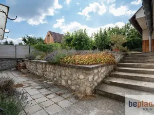 Prodej rodinného domu, Drnholec, Tyršova, 300 m2