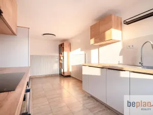 Prodej rodinného domu, Drnholec, Tyršova, 300 m2