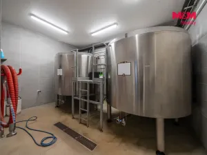 Prodej obchodního prostoru, Olomouc - Nemilany, 600 m2