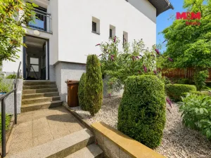 Prodej bytu 3+kk, Karlovy Vary - Drahovice, Mánesova, 68 m2