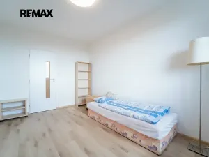 Pronájem bytu 2+kk, Praha - Háje, Mendelova, 49 m2