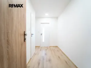 Pronájem bytu 2+kk, Praha - Háje, Mendelova, 49 m2