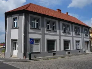 Pronájem obchodního prostoru, Žatec, U Oharky, 300 m2