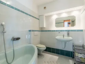 Prodej atypického bytu, Ostrava, Korunní, 151 m2