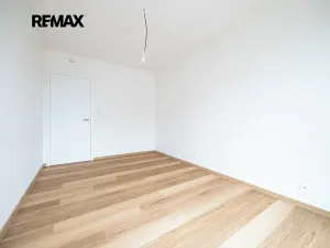 Pronájem bytu 3+kk, Praha - Modřany, Kolmanova, 77 m2