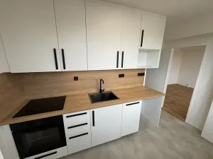 Pronájem bytu 2+1, Strakonice, Bezděkovská, 55 m2