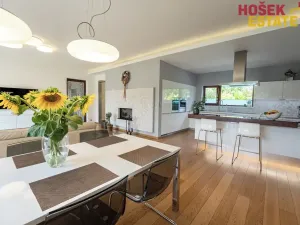 Prodej rodinného domu, Holubice, 240 m2
