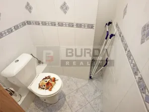 Pronájem bytu 2+kk, Praha - Troja, Hnězdenská, 36 m2