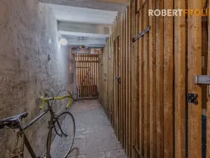 Prodej bytu 2+1, Praha - Bubeneč, Ve struhách, 48 m2