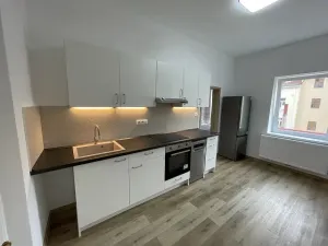 Pronájem bytu 2+1, Praha, Bořivojova, 72 m2