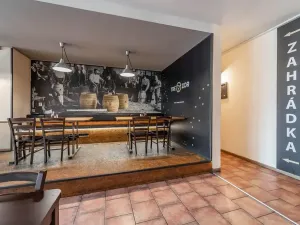Pronájem restaurace, Praha - Braník, Branická, 610 m2