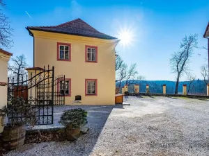Prodej obchodního prostoru, Dobříš, Vargač, 1600 m2
